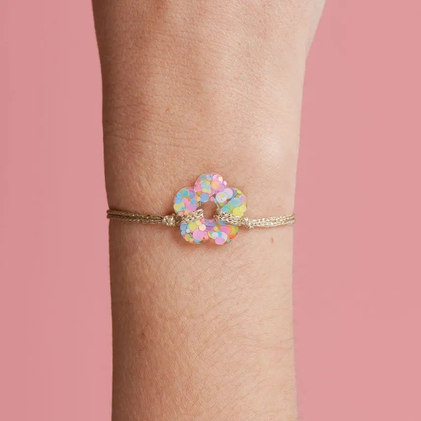 Bracelet fleur résine ajustable coloré fait main