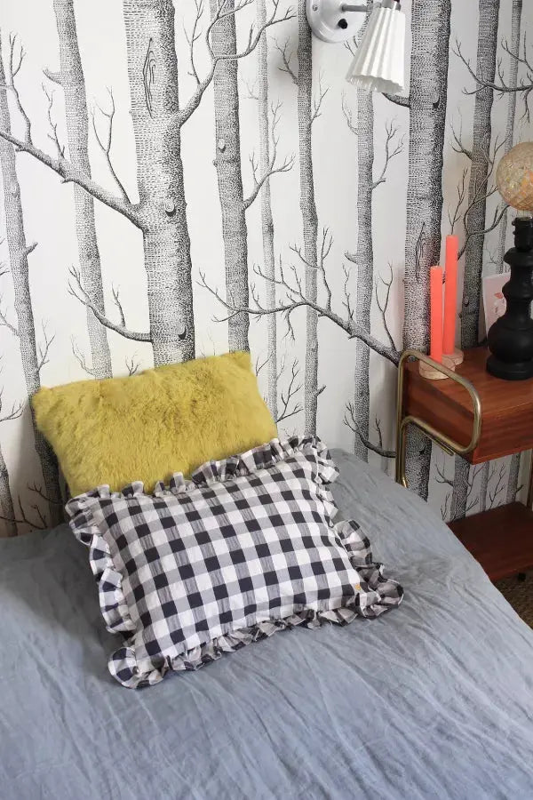 Coussin vichy à volants Barnabé aime le café Barnabé aime le café