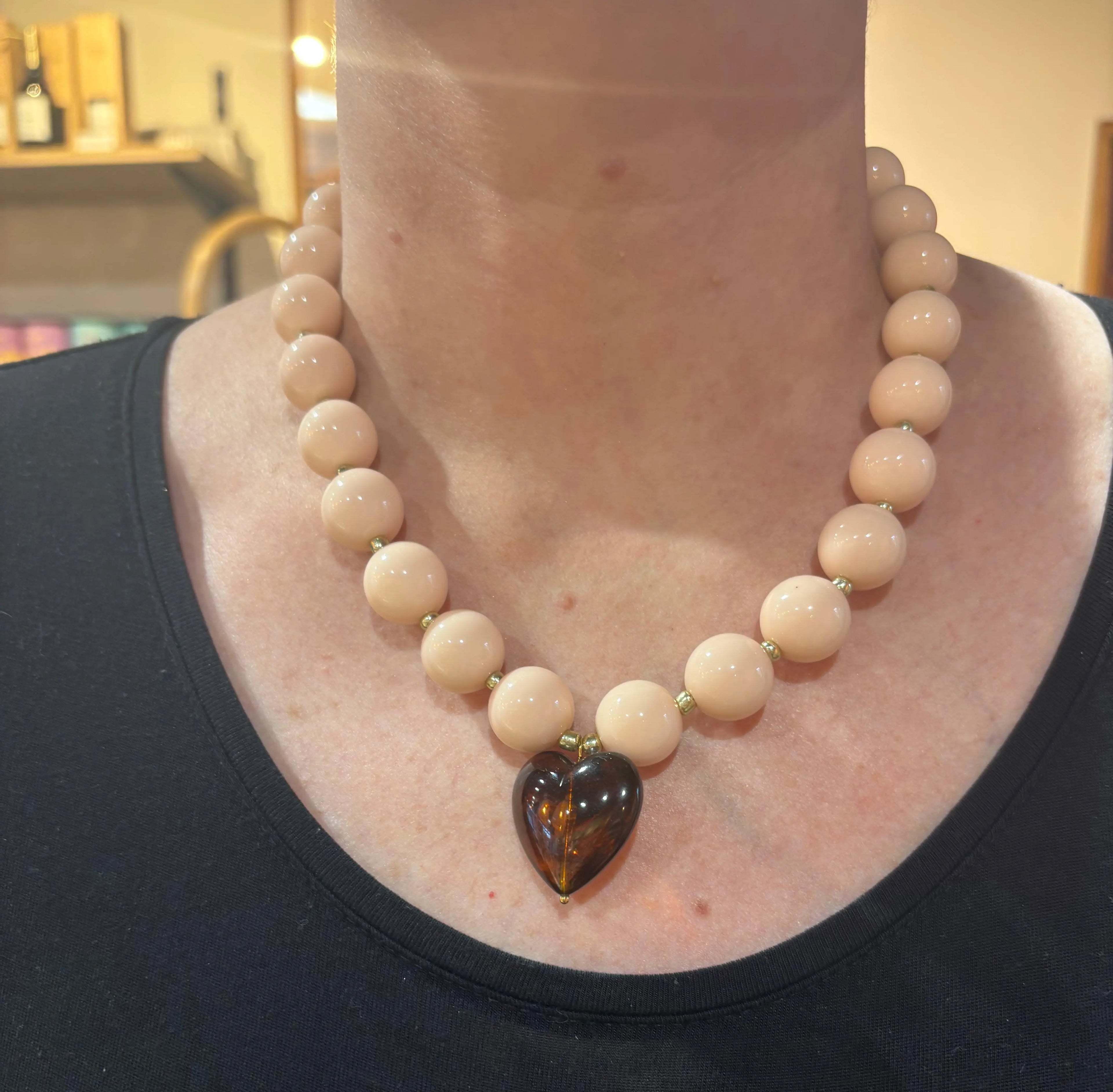 Collier perles acrylique cœur ALMA