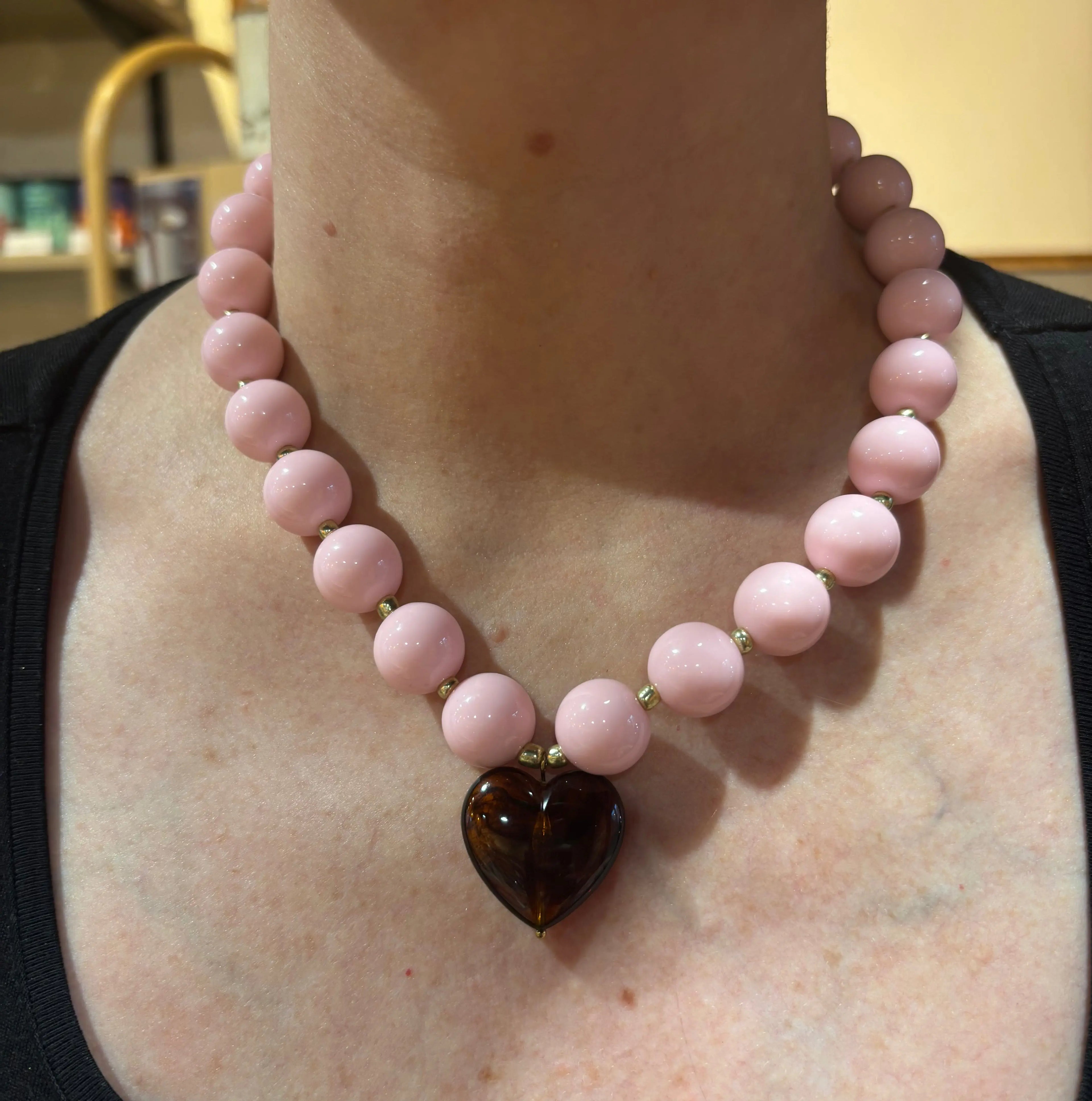 Collier perles acrylique cœur ALMA