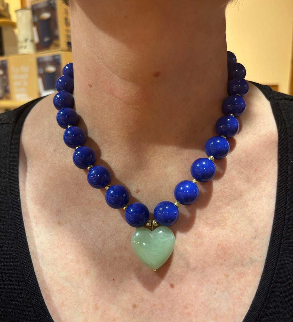 Collier perles acrylique cœur ALMA