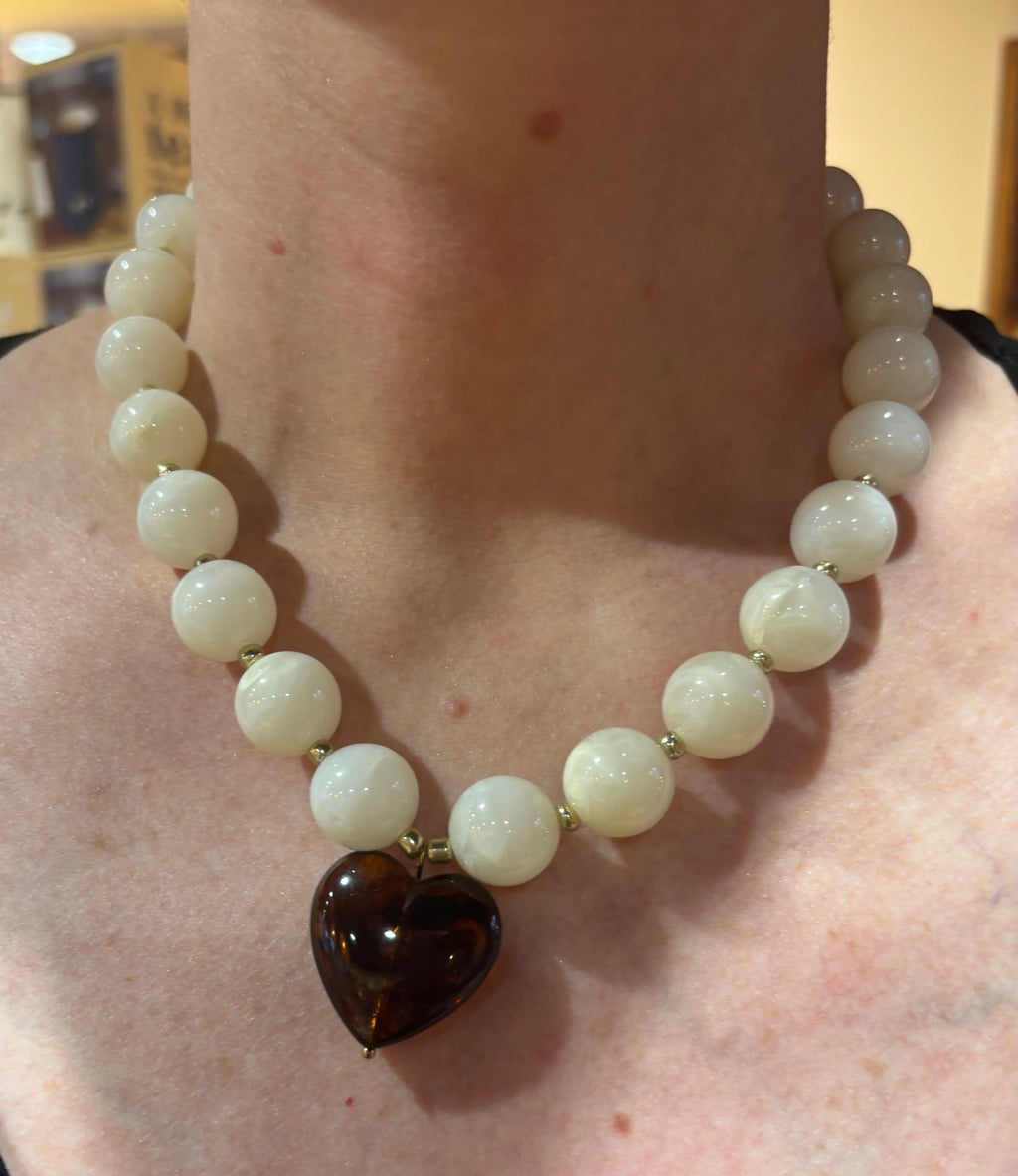 Collier perles acrylique cœur ALMA