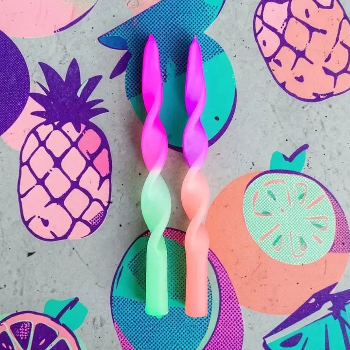 Bougie néon torsadée édition Miami colorée et design