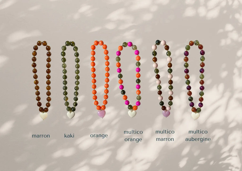 Collier perles acrylique cœur ALMA