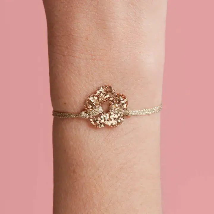 Bracelet fleur résine ajustable coloré fait main