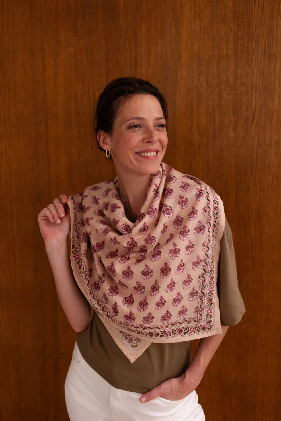 Bindi atelier Foulard coton femme Folk Story Crème – Imprimé bohème Bindi atelier