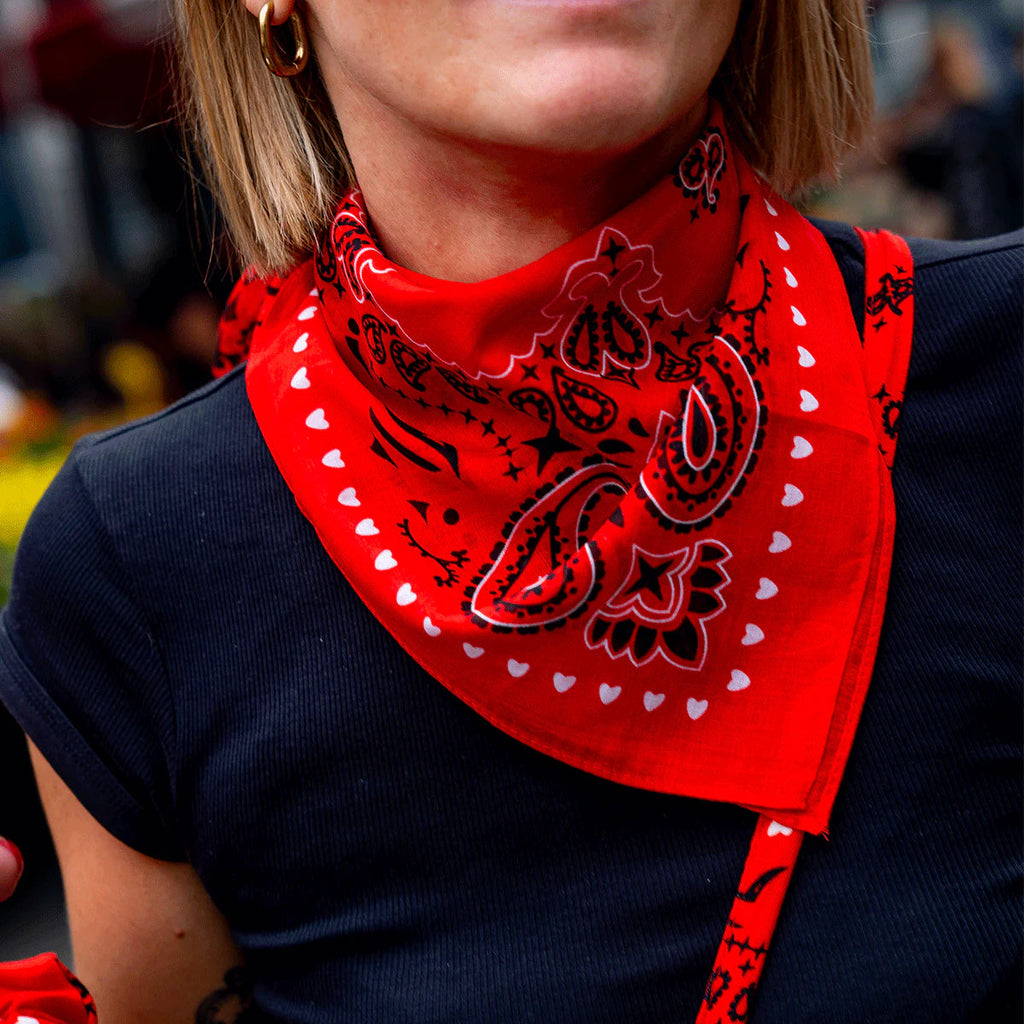 Foulard bandana rouge en gaze de coton 65 x 65 cm Mon petit léon mon petit léon