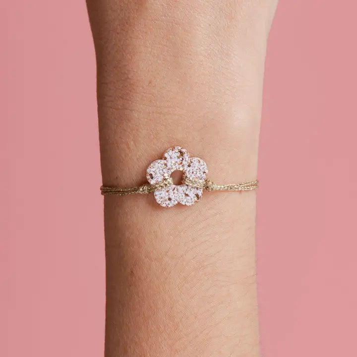 Bracelet fleur résine ajustable coloré fait main Les nicolettes