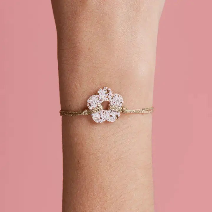 Bracelet fleur résine ajustable coloré fait main
