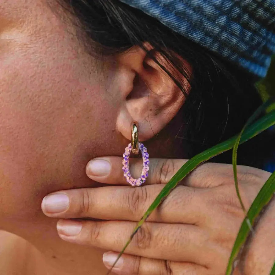 Créoles ovales en résine époxy et acier inoxydable doré ou argenté Les Nicolettes