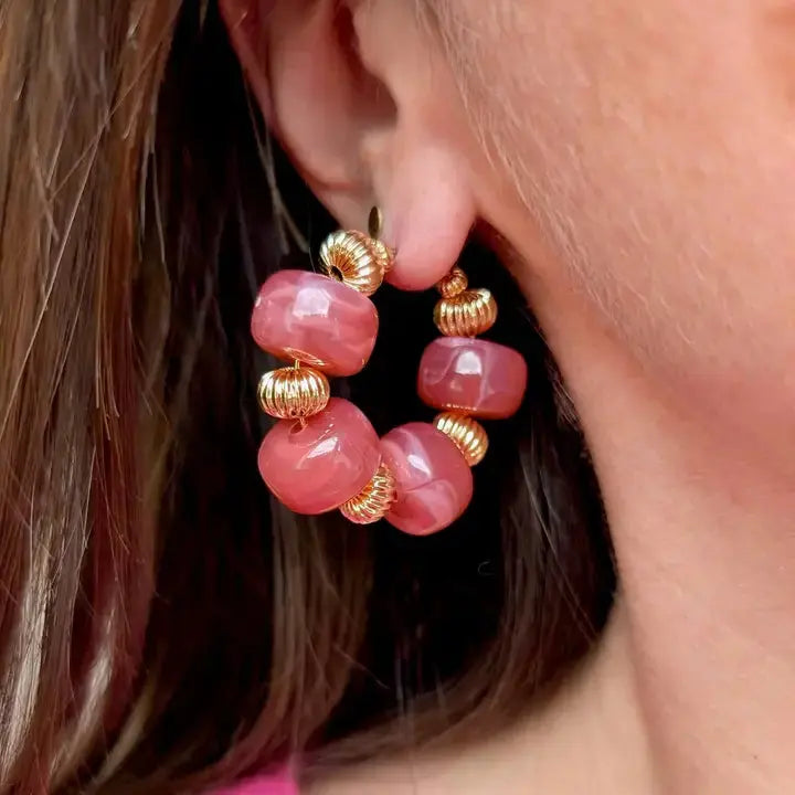 Créoles perles marbrées GIGI – Boucles d’oreilles colorées