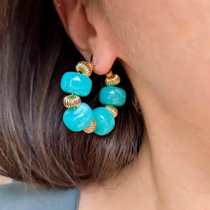 Créoles perles marbrées GIGI – Boucles d’oreilles colorées